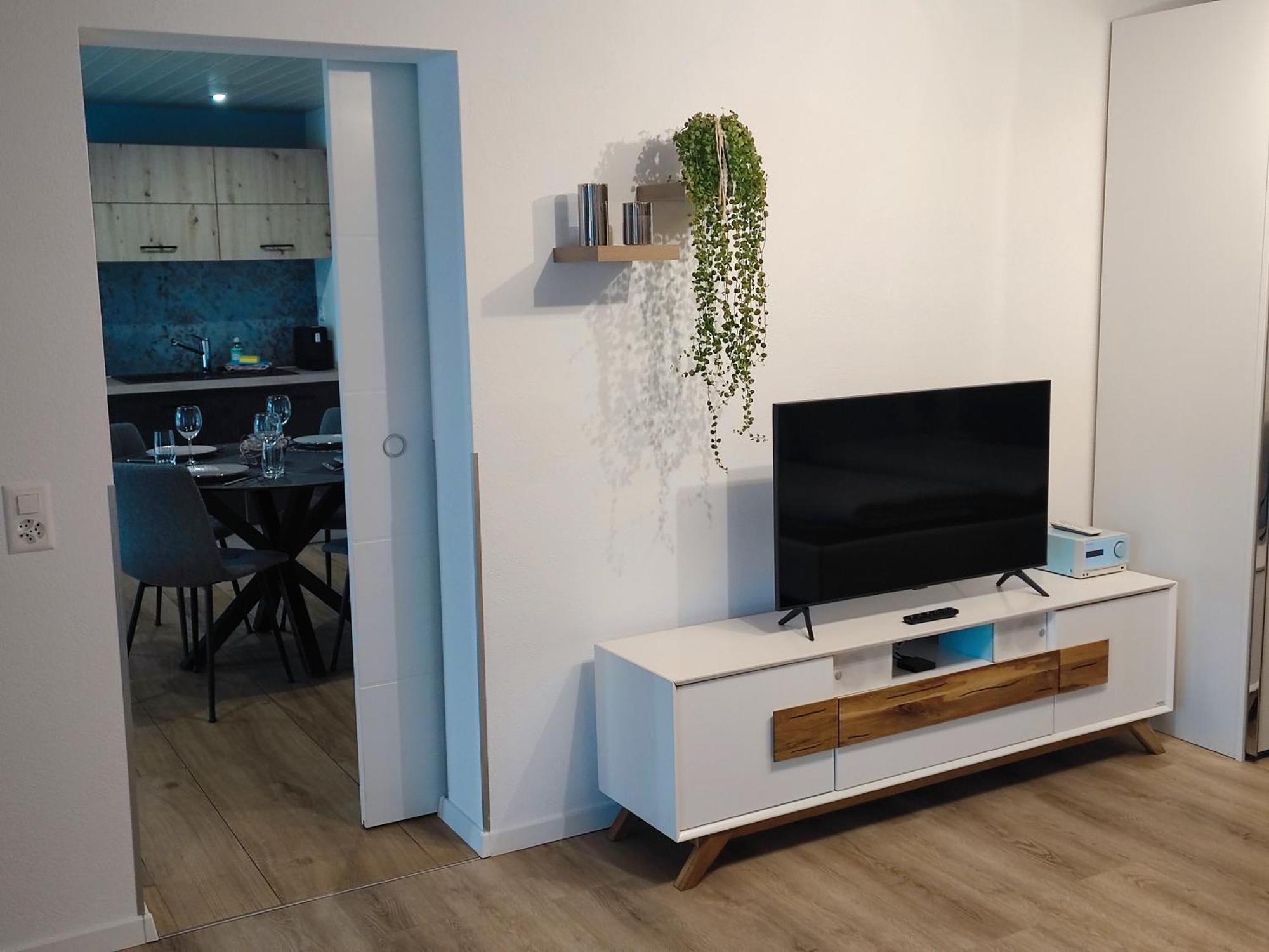 Kleine Auszeit - 2-Zimmer Ferienwohnung Spiez Exterior foto